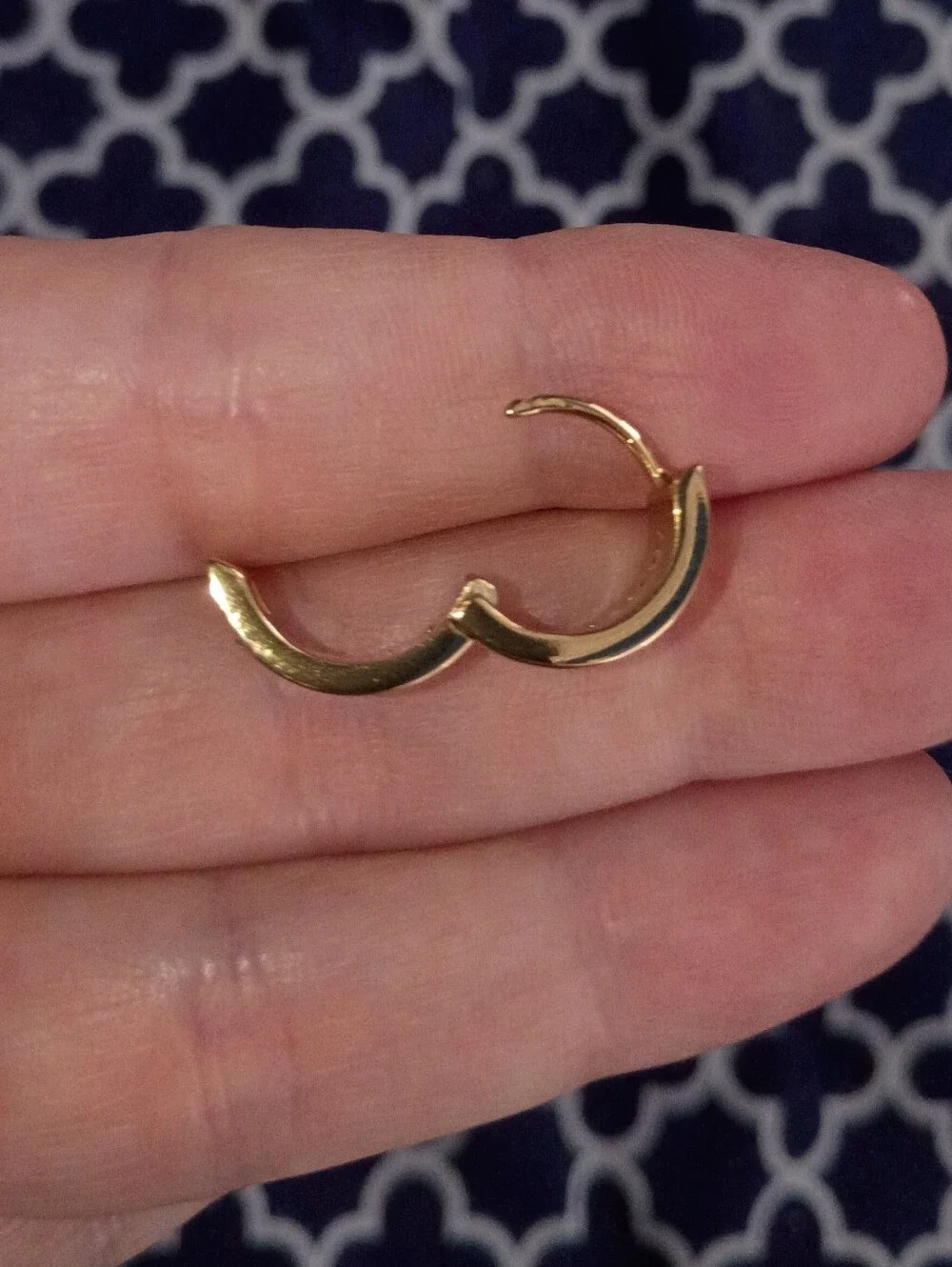 COACH Black and Gold Signature C-Logo Hoop Earrings New - Picture 2 of 5